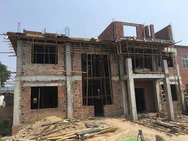 农村盖红砖房这样砌墙是错的看完都不好意思说自己干了10年瓦工