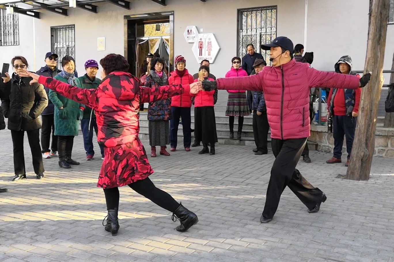 中老年探戈舞交谊舞图片