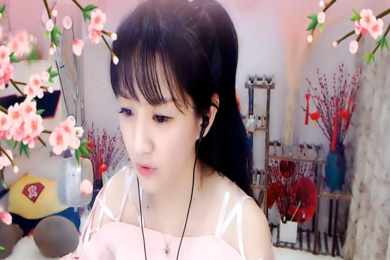 美女主播文儿演唱歌曲左手指月旋律优美非常好听