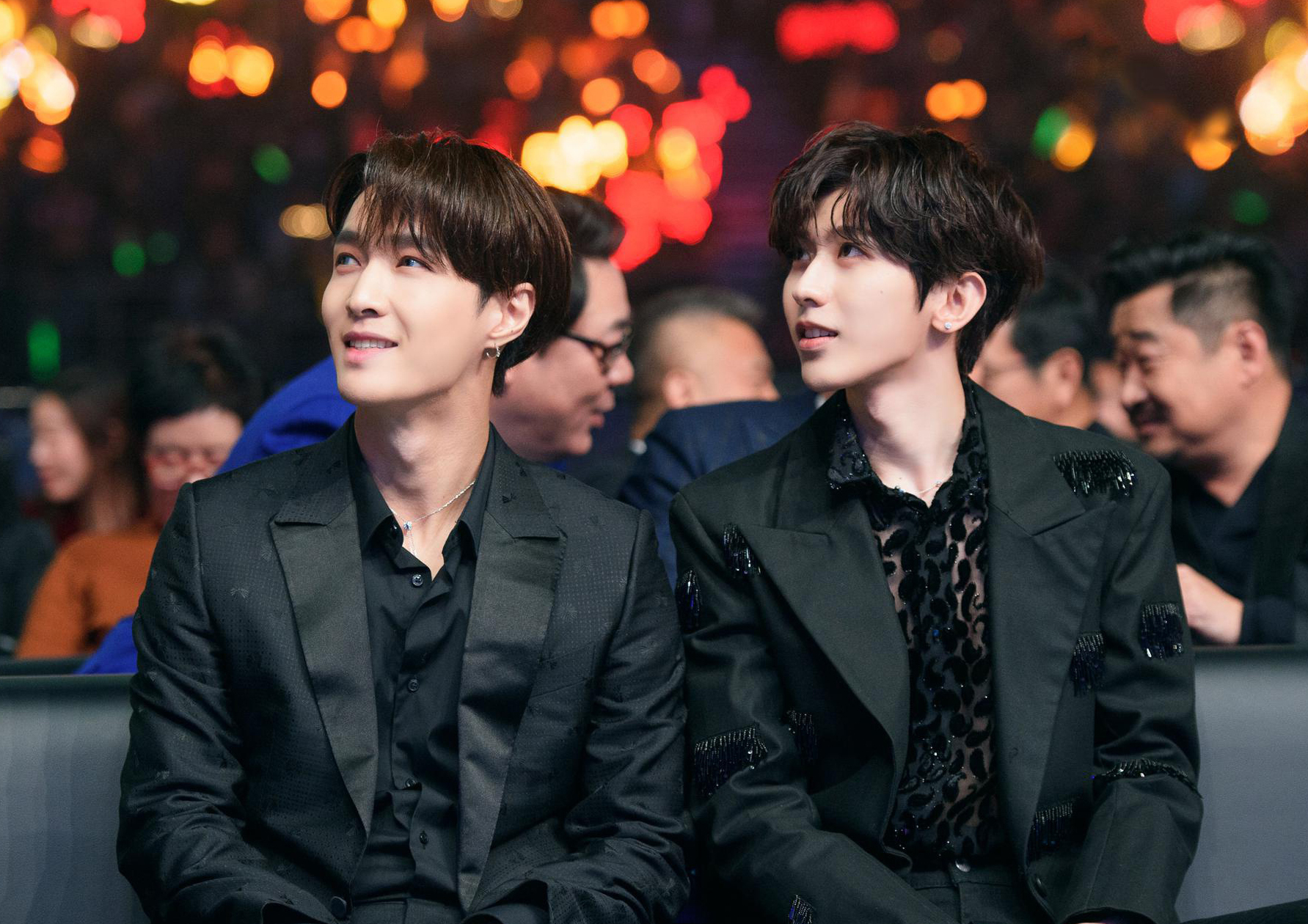 张艺兴蔡徐坤参加2020尖叫之夜