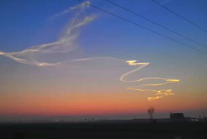 北京的云,这次是"神龙"见首,也见尾,听专家解释__凤凰网