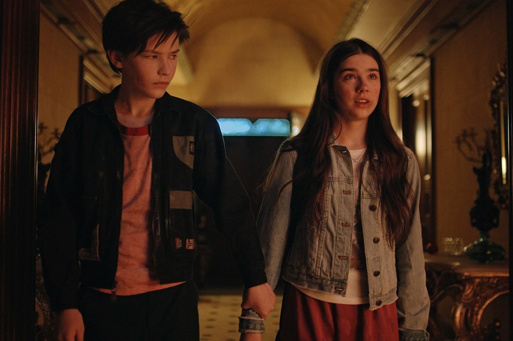 夜晚三点半(打码版):几分钟看完美国恐怖电影《寄宿学校》