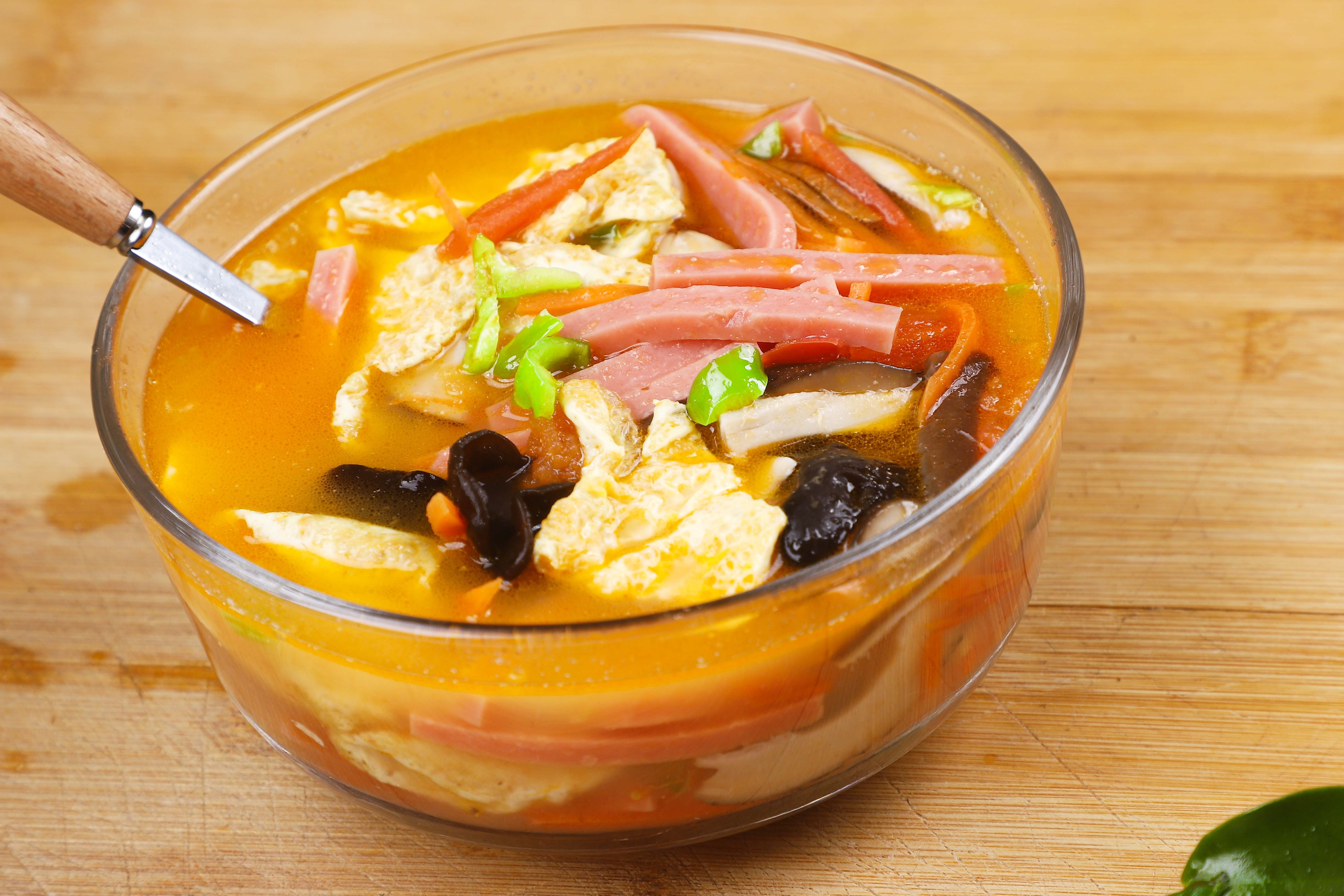 香美又好喝香菇鸡蛋汤,老人小孩都适合,饭后来一碗睡觉也舒服