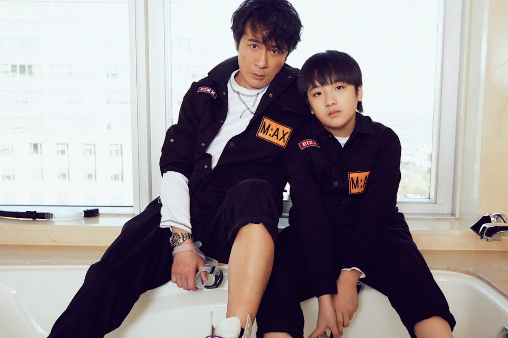 吴镇宇曝儿子费曼曾被校园霸凌靓坤的儿子也敢动引起网友热议