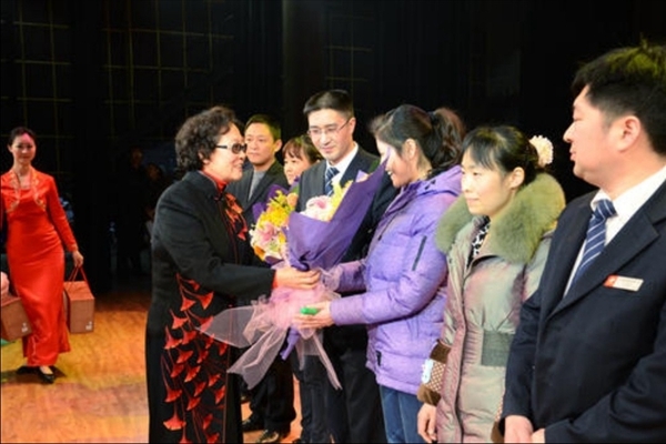 官司缠身;公司前身在成立之初的出资也存在瑕疵,之后实控人之一王宣