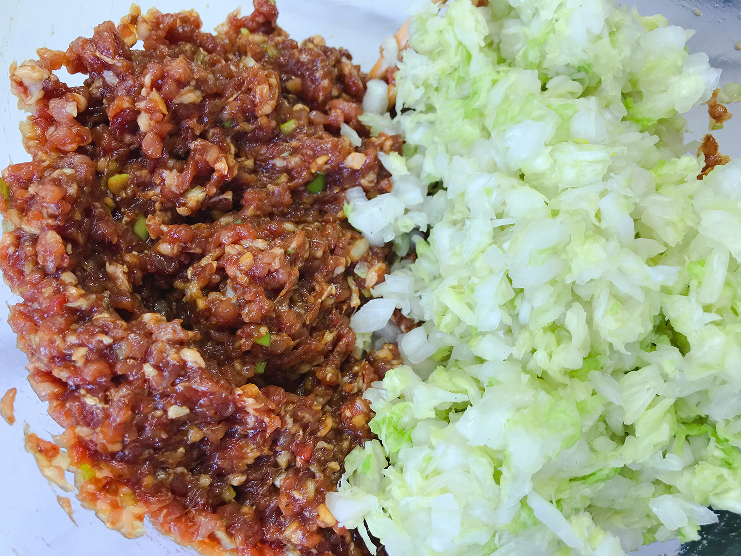 豬肉白菜餃子餡好吃有秘訣,掌握這一步,皮薄餡兒香,白菜不出湯兒!