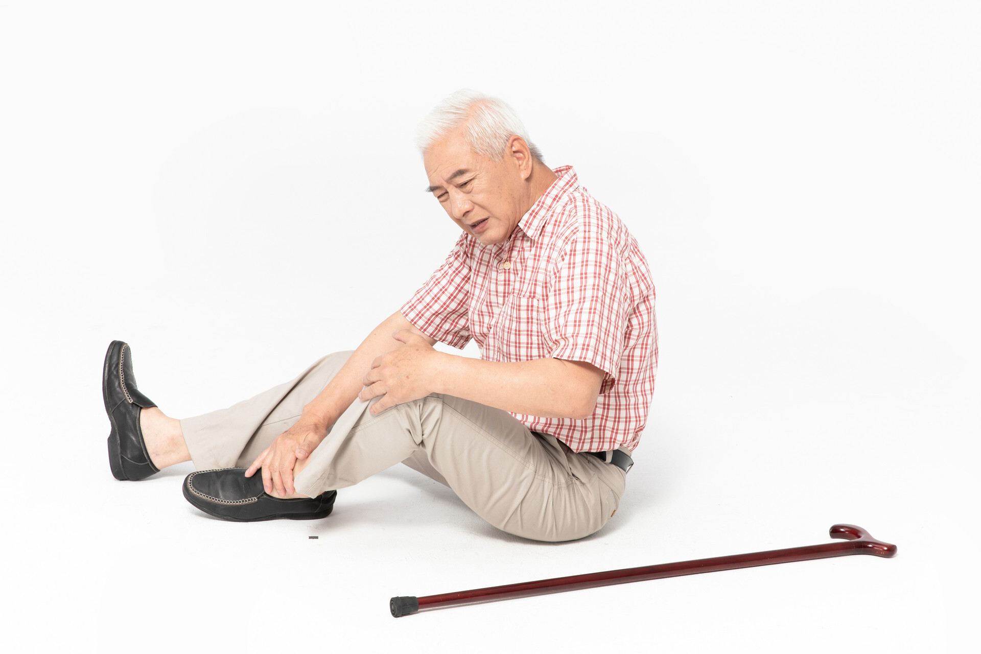 居家老人护理指南系列科普⑬| 老年人跌倒不是意外 多重措施可防范 - 健康养生 - 新湖南