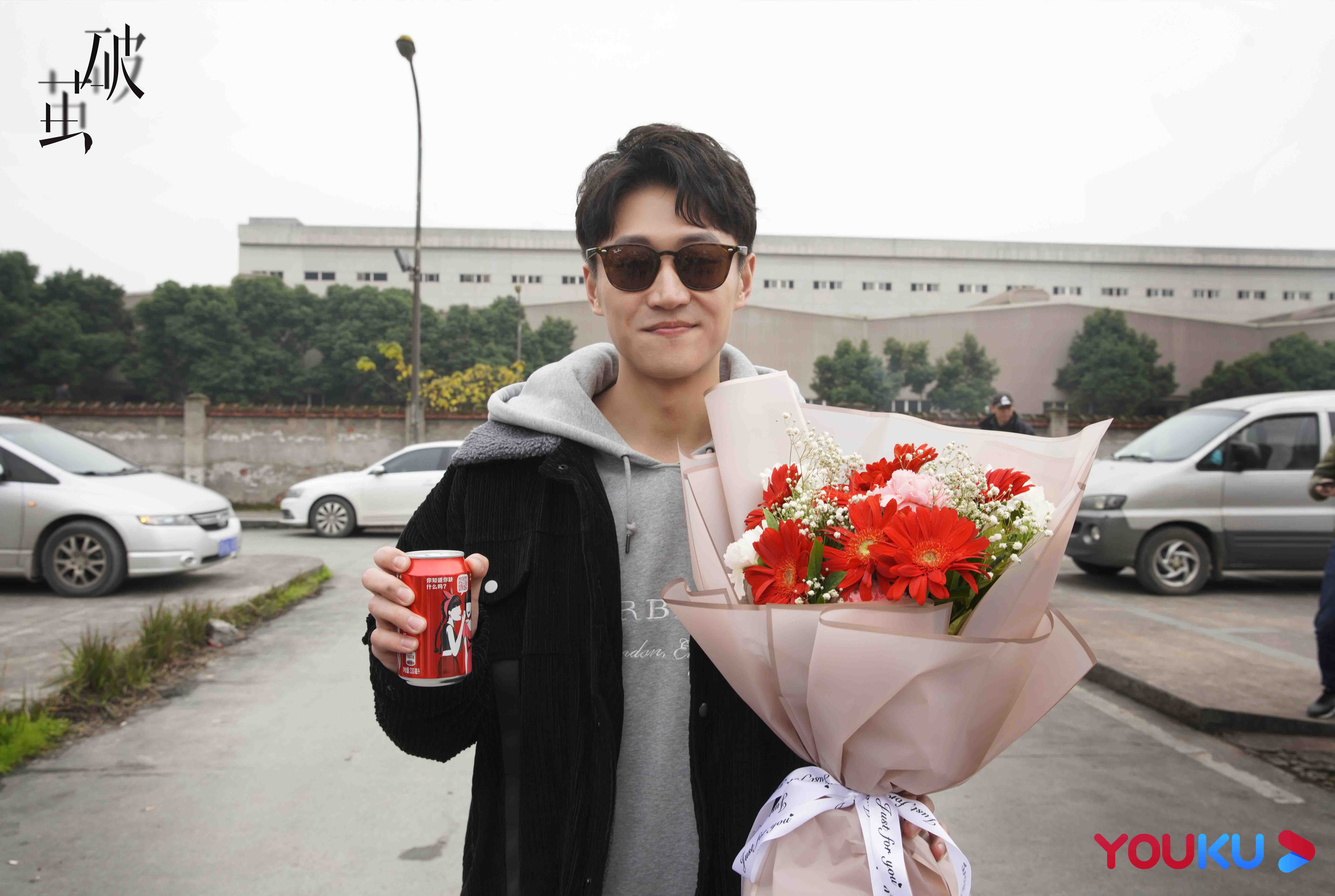 《破茧》曝杀青特辑 张耀马可"虫探"奇案振翅待发__凤凰网