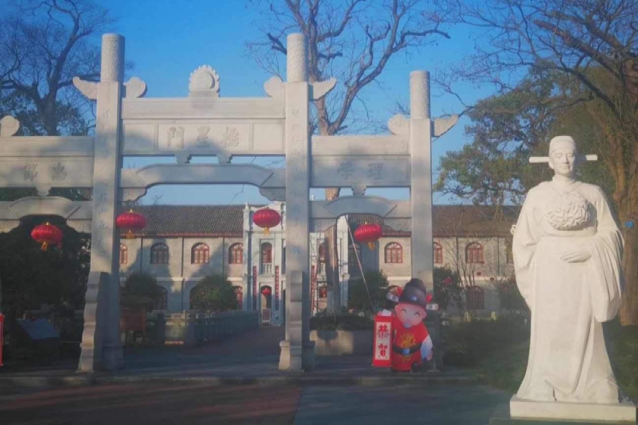 旅游在吉安: 白鹭洲书院