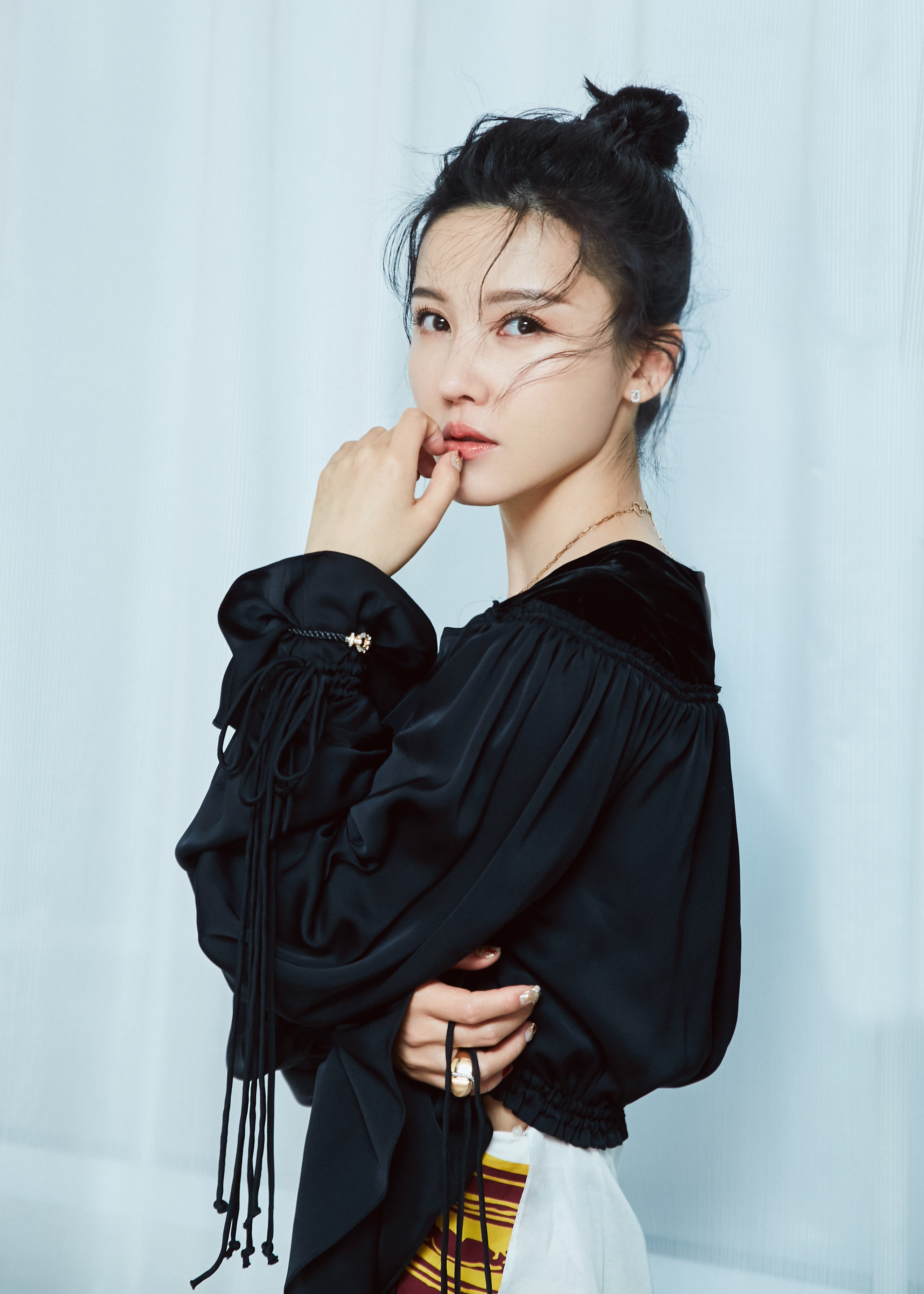 徐峥监制宠爱曝终极预告杨子姗自曝爱健身