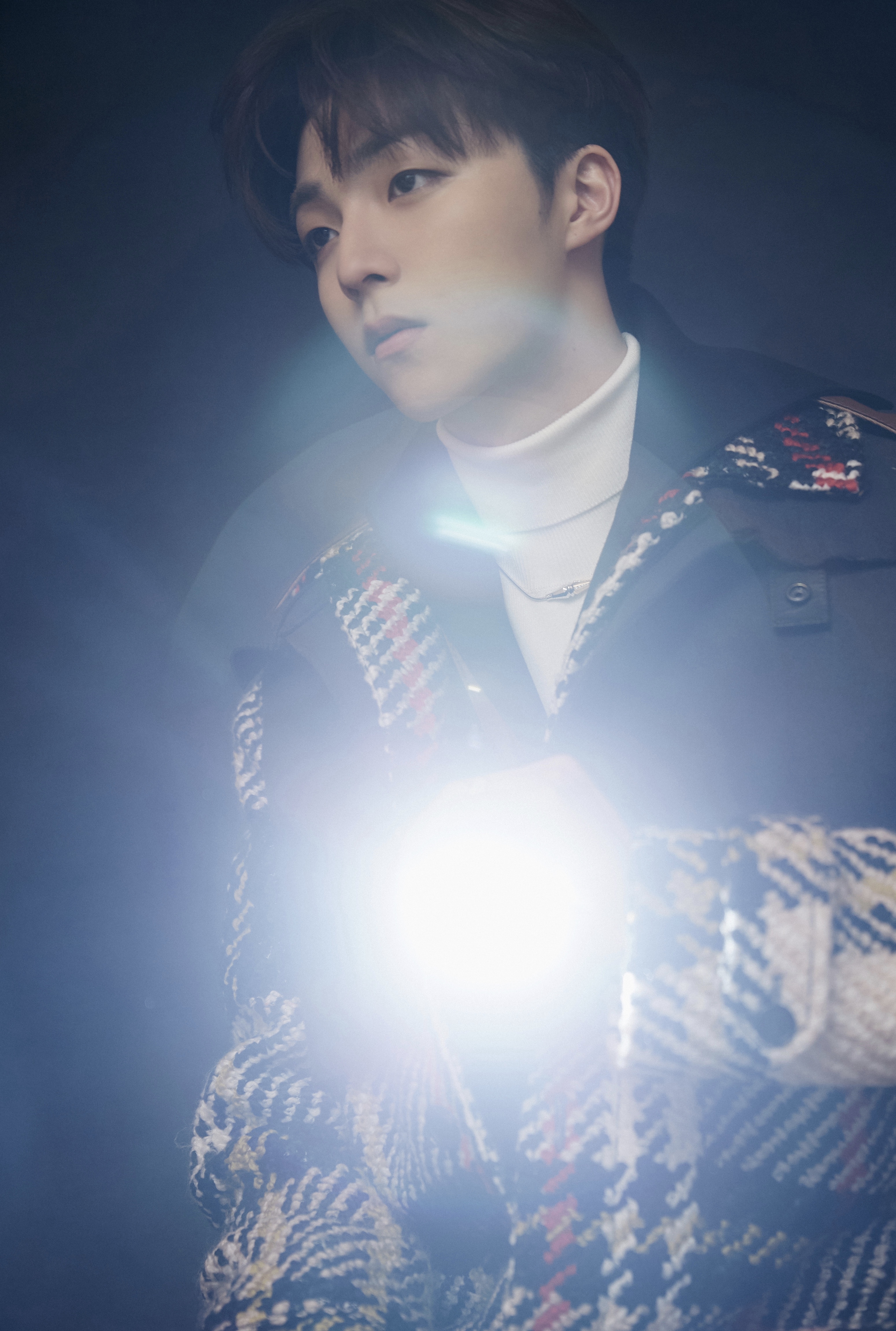 陈立农佩戴boucheron宝诗龙珠宝亮相2020北京卫视跨年晚会_凤凰网时尚