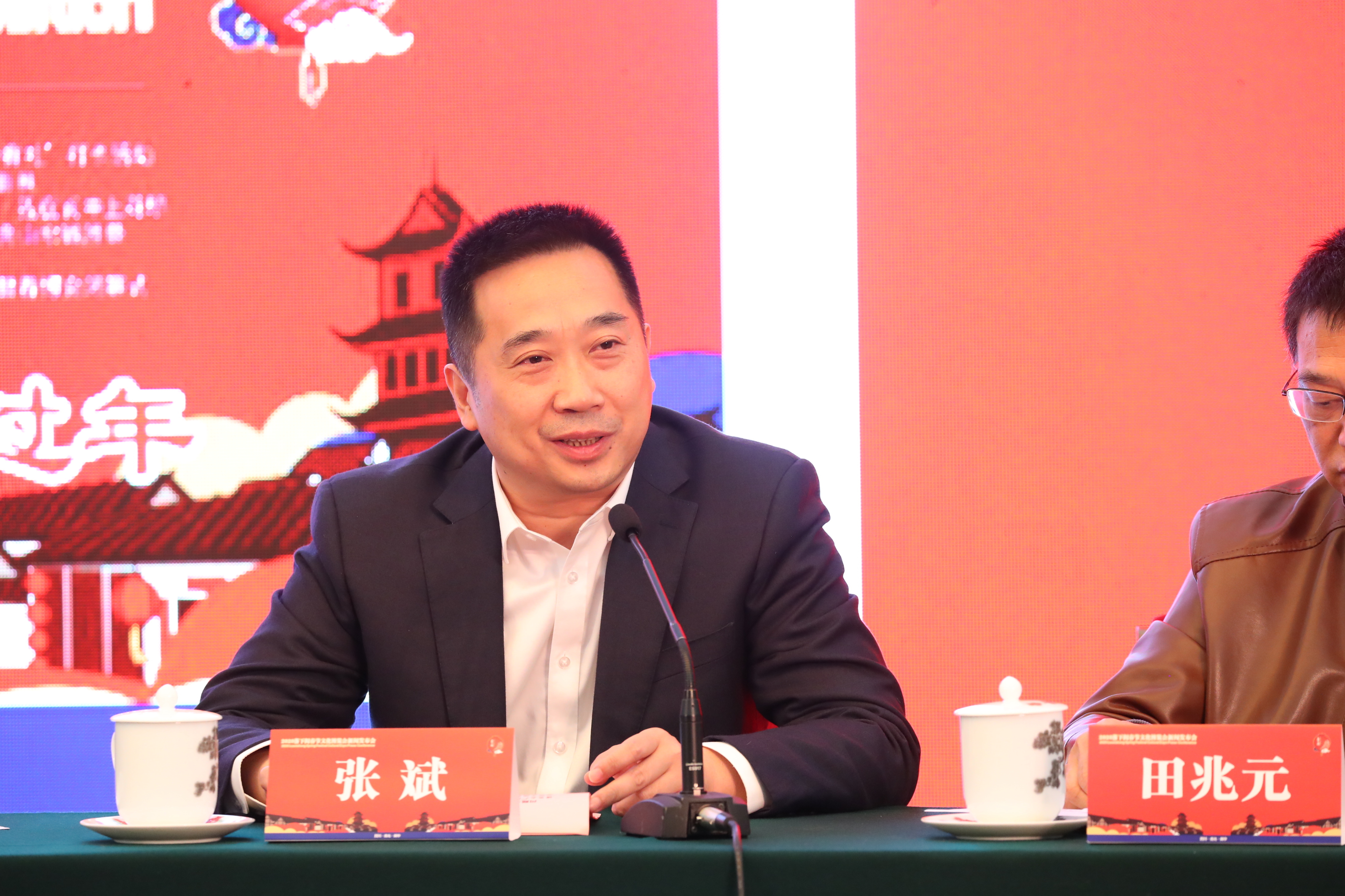 到"中国春节文化之乡"过年 : 阆中在人民大会堂向全球发出邀请