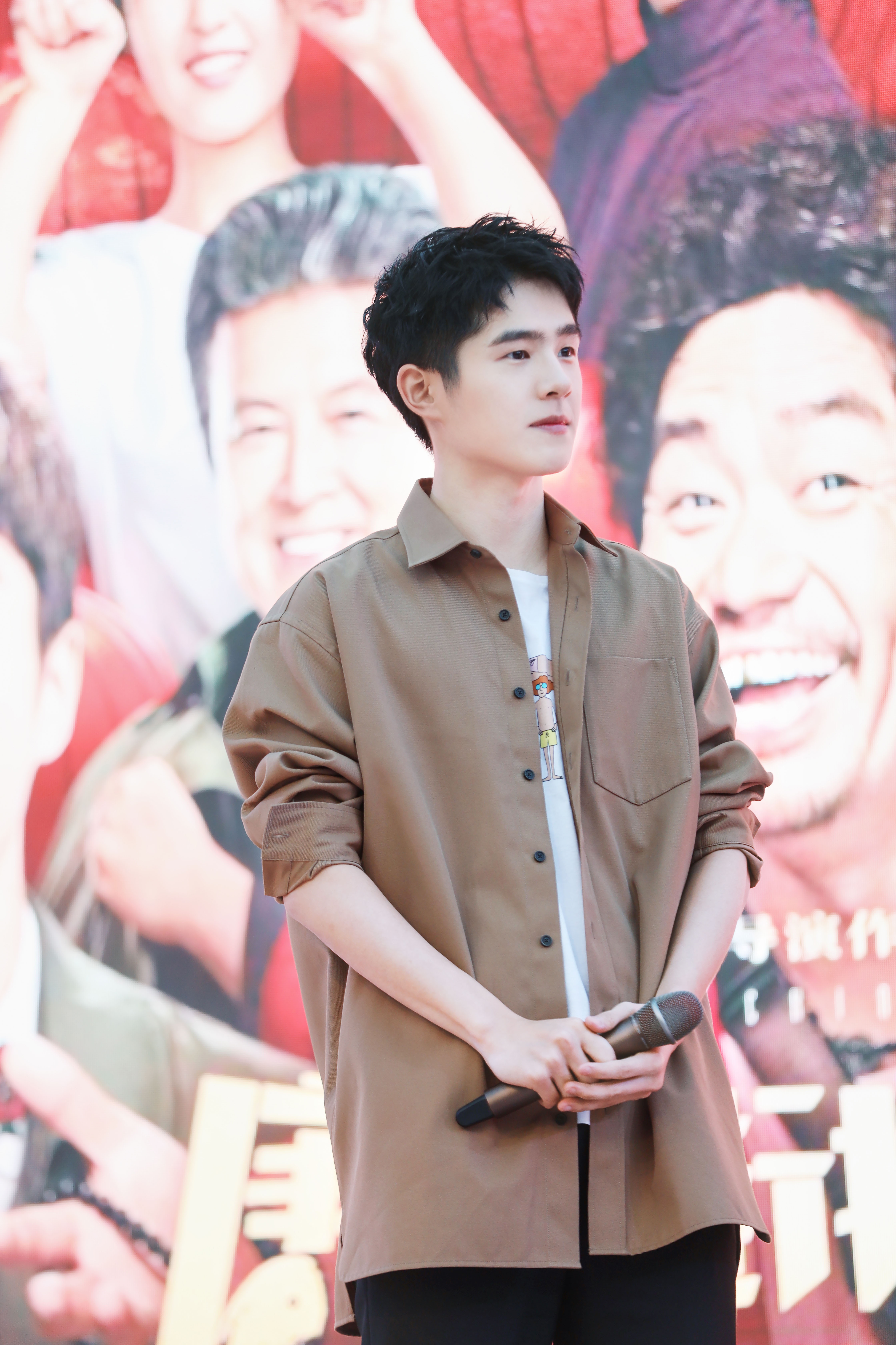 刘昊然《唐人街探案3》路演接龙 快本化身柯南分析能力获赞__凤凰网