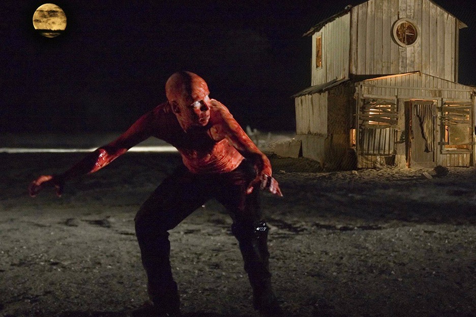 小涛电影解说几分钟看完美国恐怖电影雾人前传