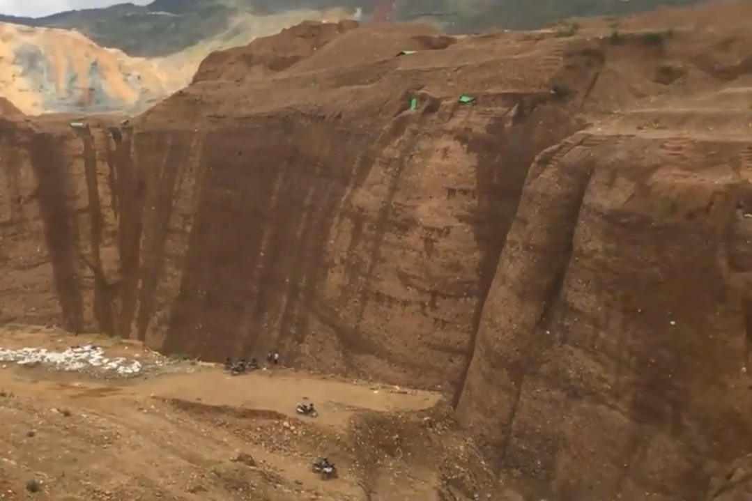 实拍缅甸翡翠矿区带你一览当下正热的莫莫亮翡翠场口