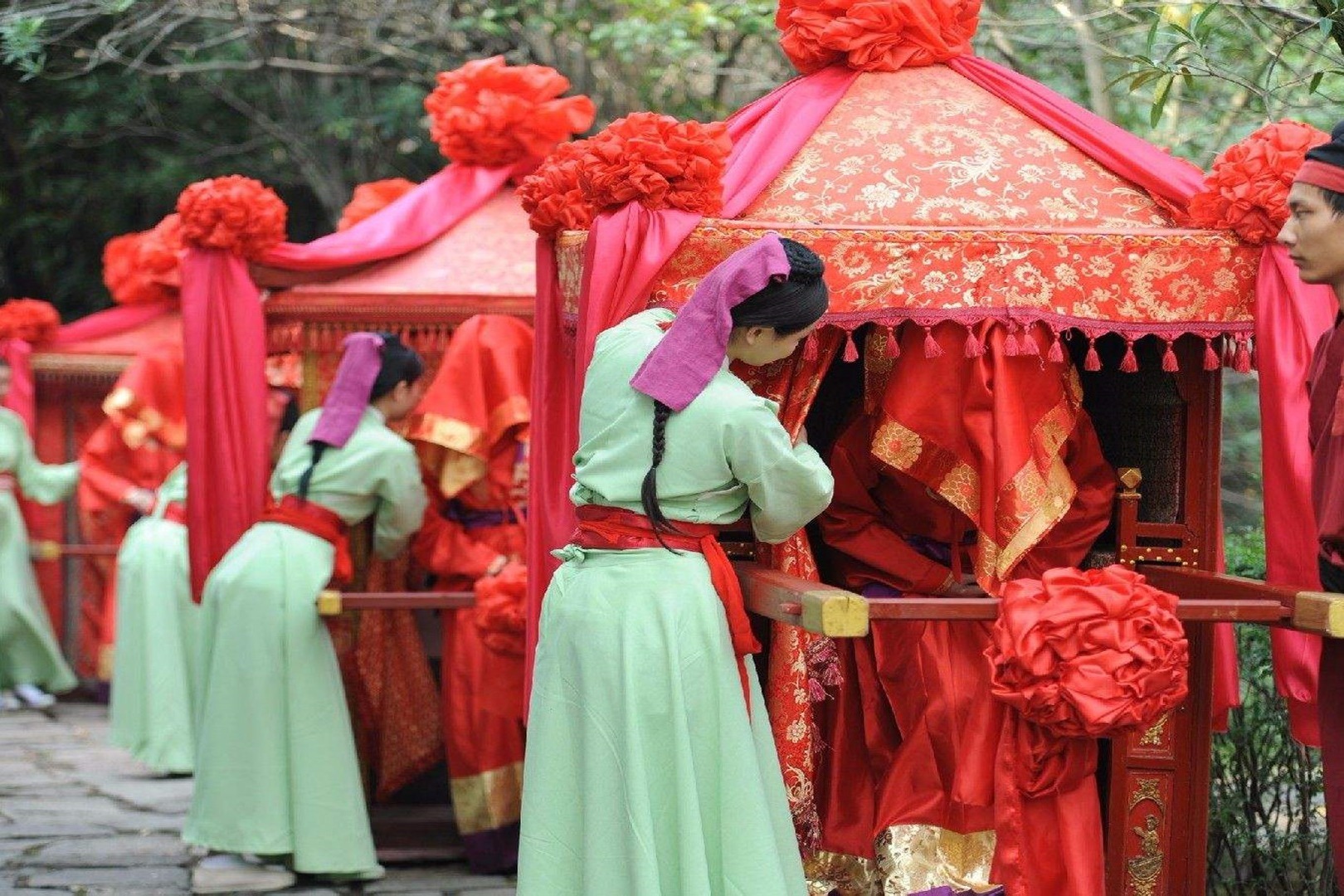 古代如何解决人口少的问题?老祖宗的智慧真是高,竟玩出了这一招