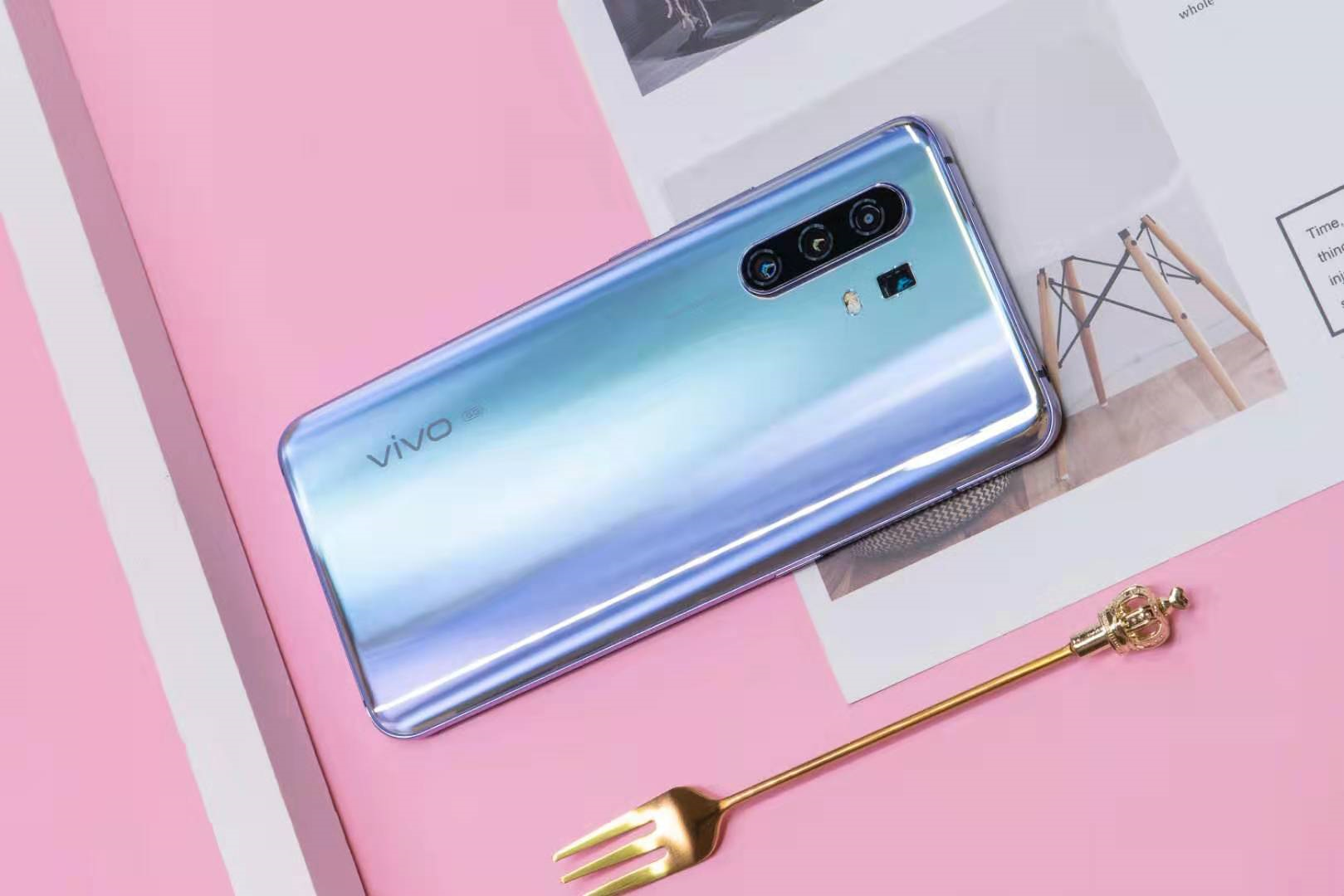 vivo x30 pro秘银图集欣赏,看完就知"惊喜"__凤凰网