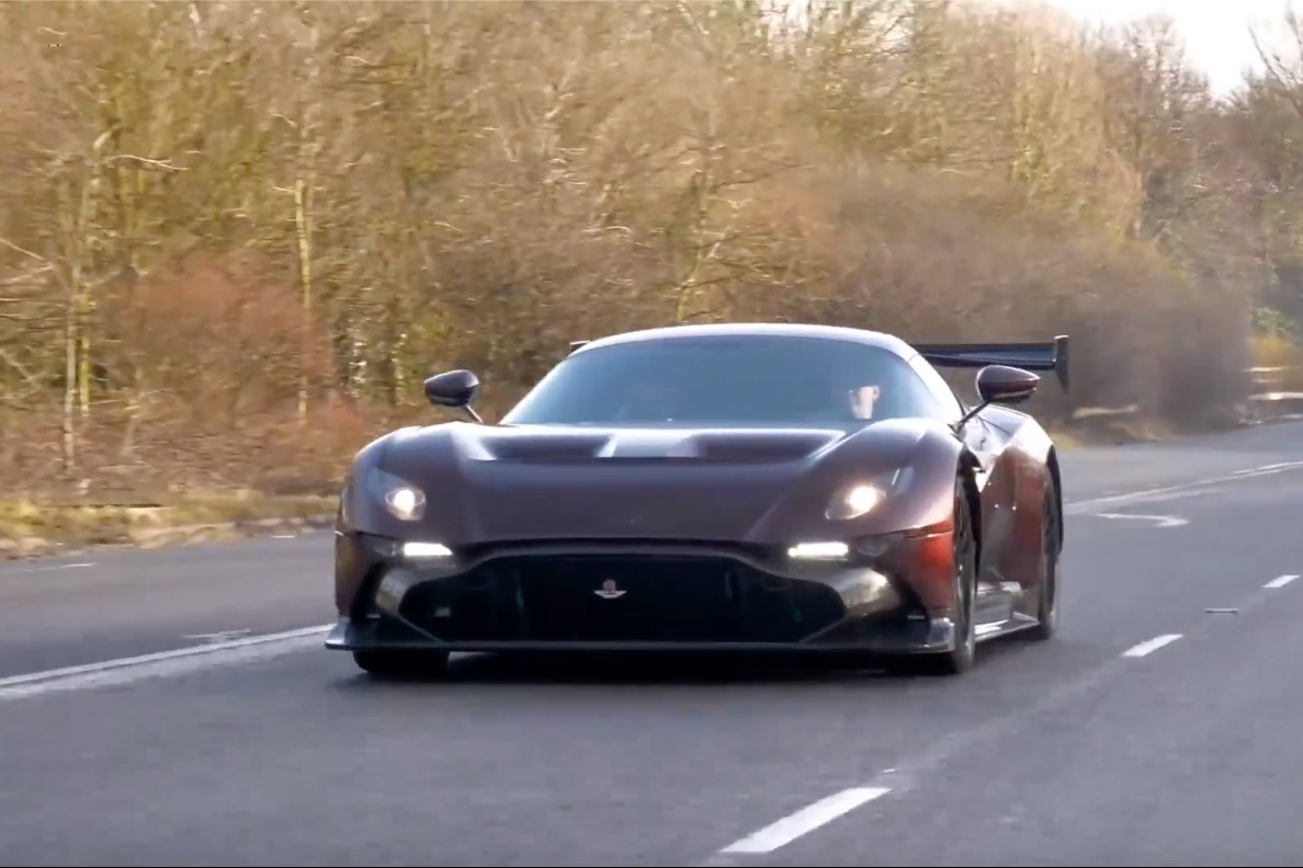 世界唯一可合法上路的阿斯顿马丁Vulcan“火神”