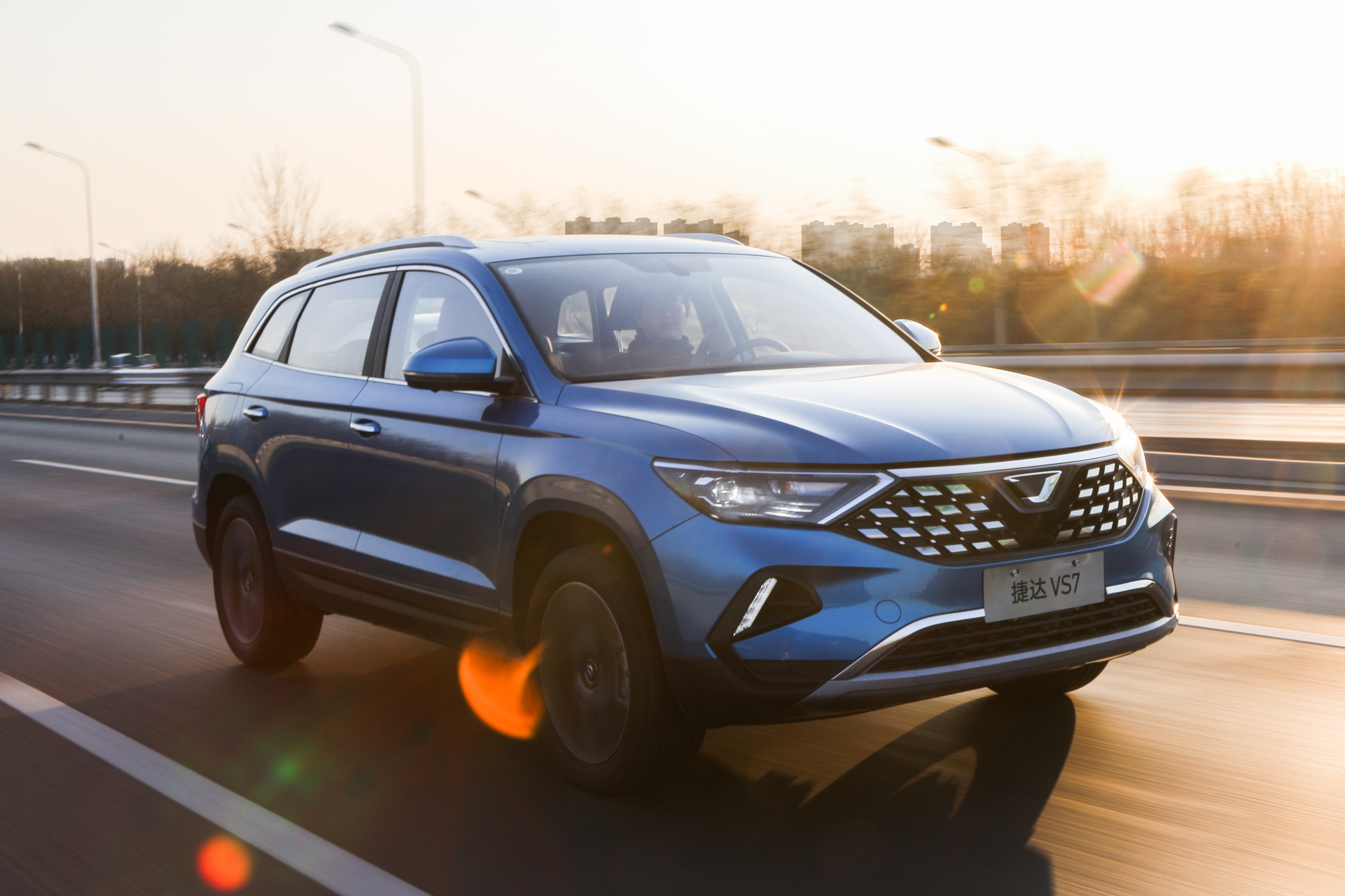 空间堪比途观l价格却很美丽深度试驾捷达vs7