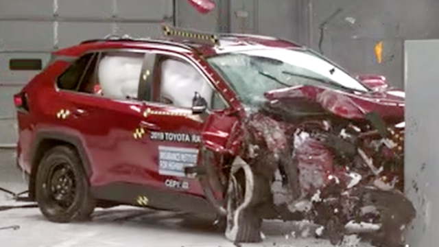 中保研都没有的碰撞项目，丰田RAV4能否扛得住？