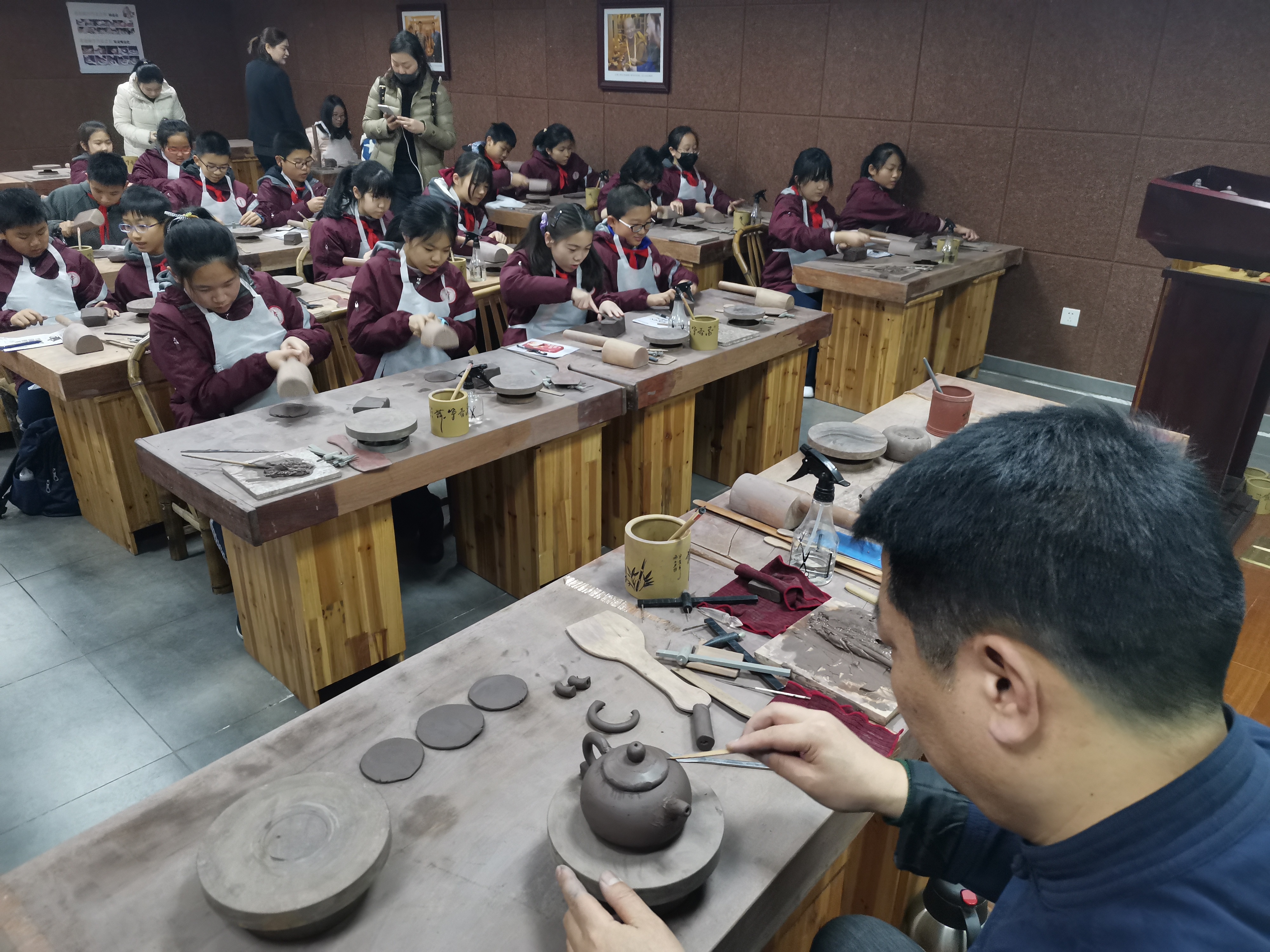 无锡市首家旅游研学基地在帅元紫砂博物馆揭牌