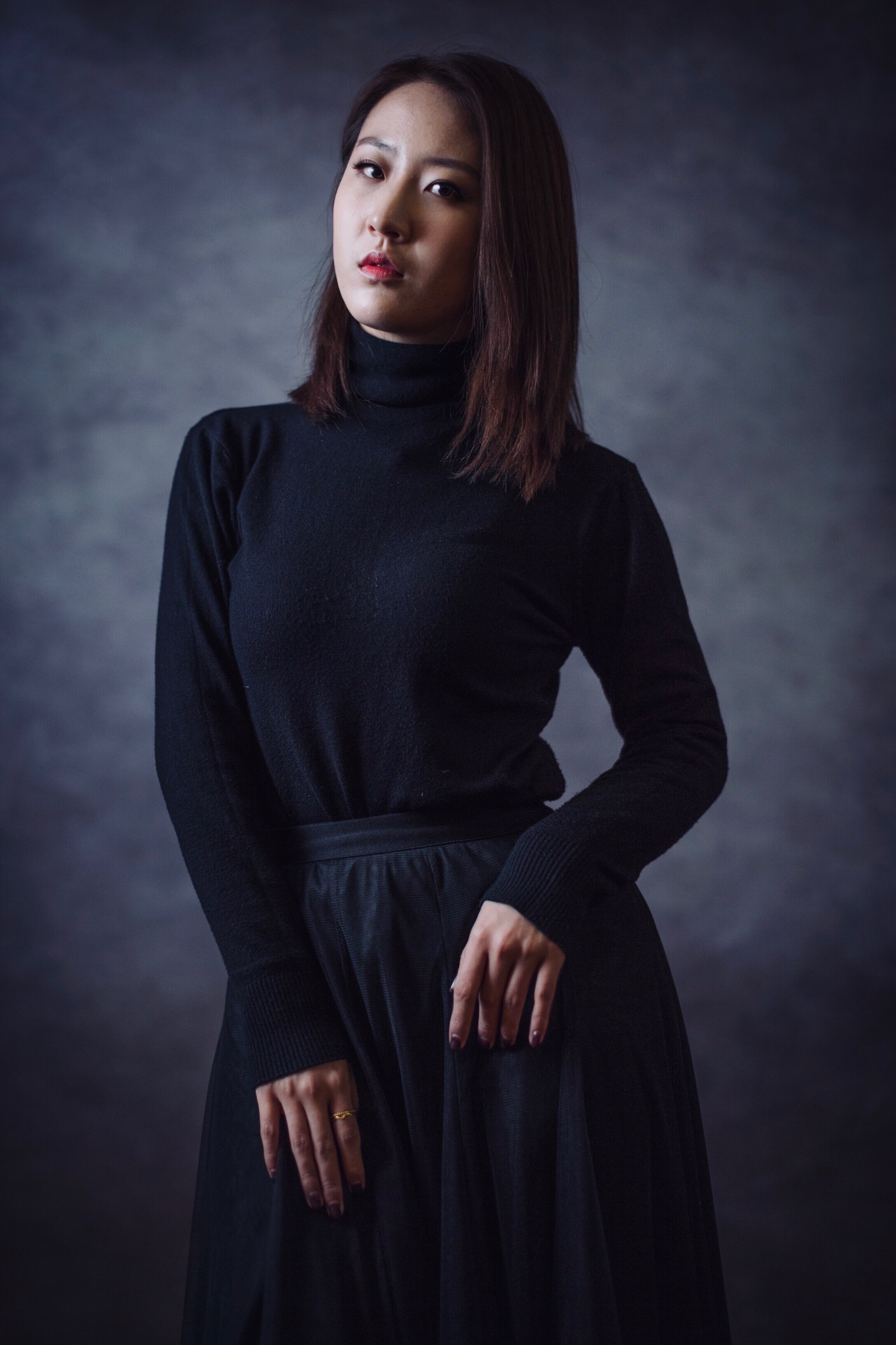 青年女演员胡晟益最新定妆照