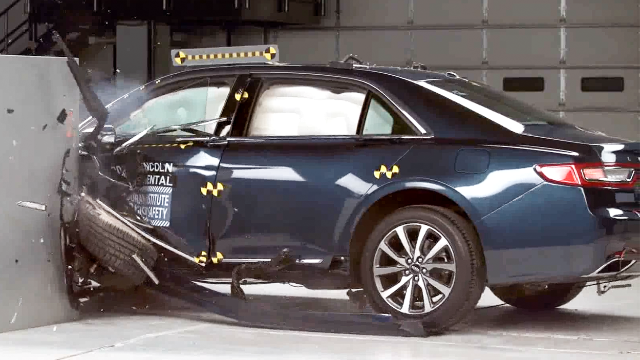 看完林肯大陆碰撞测试，沃尔沃的订车电话都不想打了！