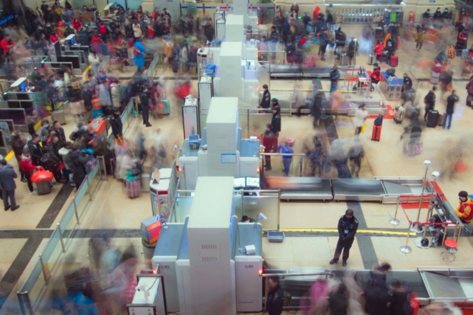 湖北武汉“封城”：机场等离汉通道关闭 无特殊原因市民不要离城