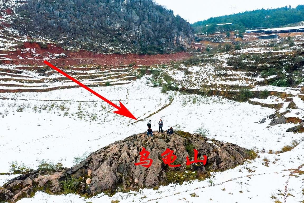 国庆大同雪景：游客体验意外“白头”奇遇,山西旅游,国庆假期,云冈石窟,降雪天气,大同旅游热度,国庆山西打卡,第1张