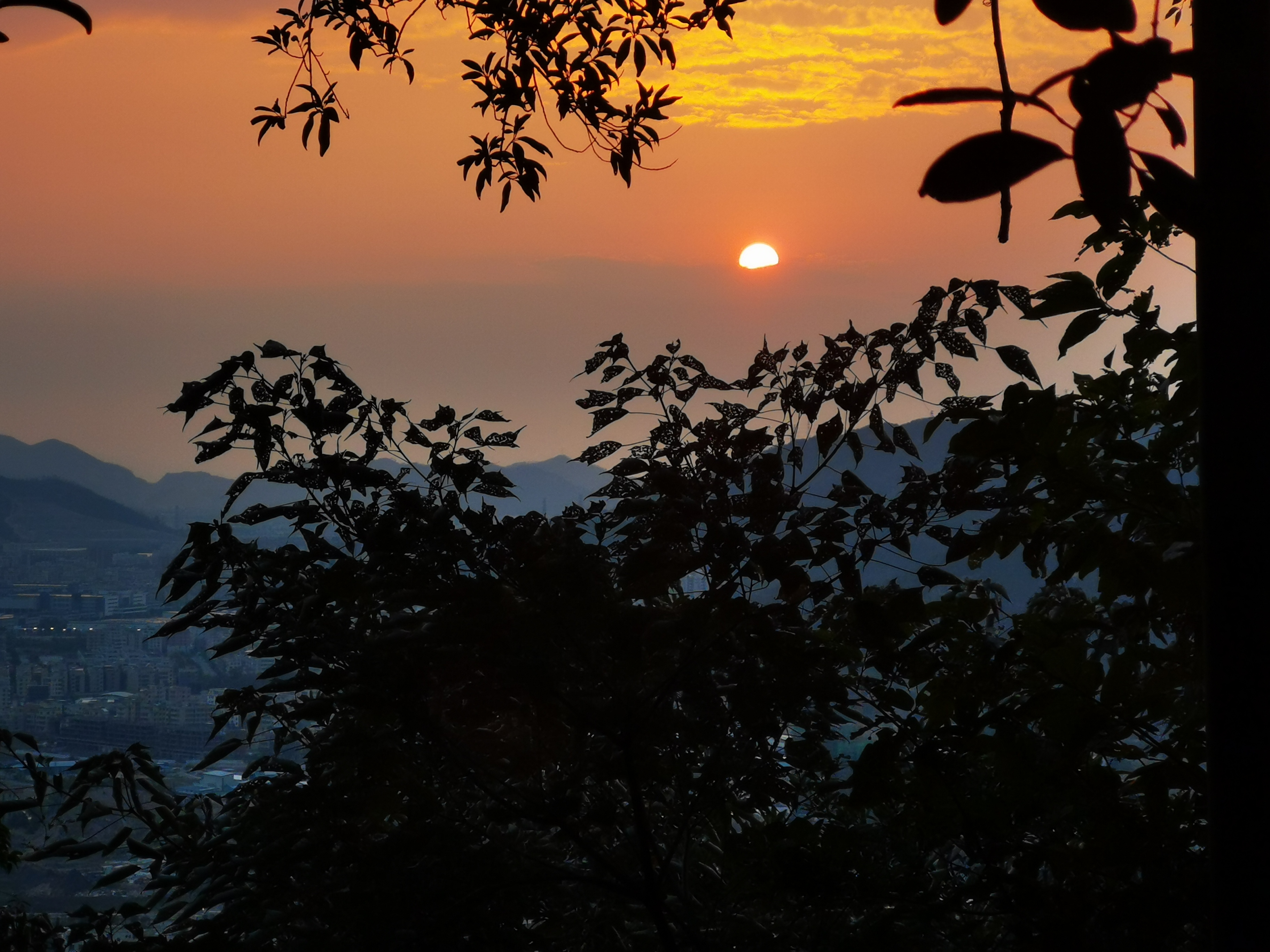 尖峰山风景图片