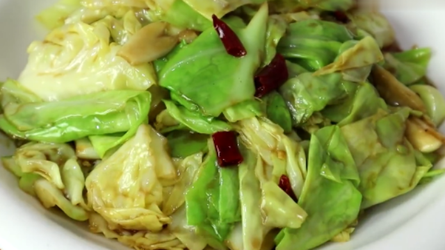 醋溜包菜，比手撕包菜好吃，爽口开胃