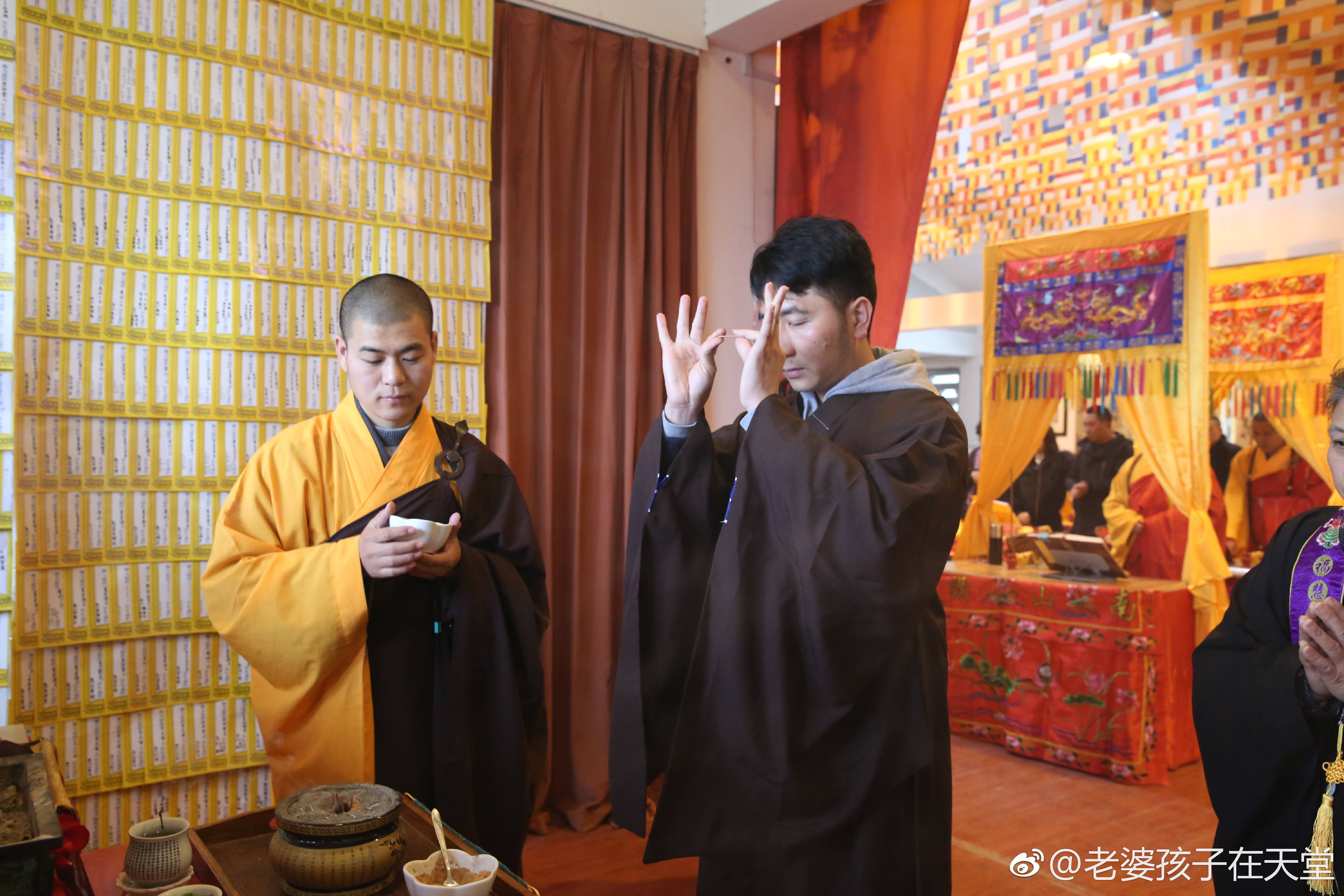 在需要陪伴的时候,不会那么孤独 失去挚爱的这两年,林先生吃斋拜佛