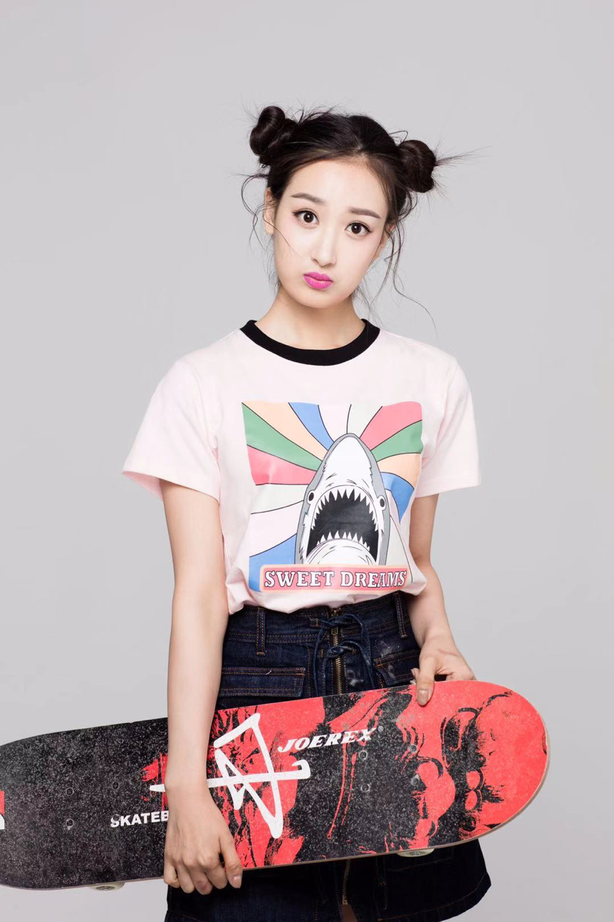 除此之外,王沛然在动作类影片《武者》中饰演女主何若