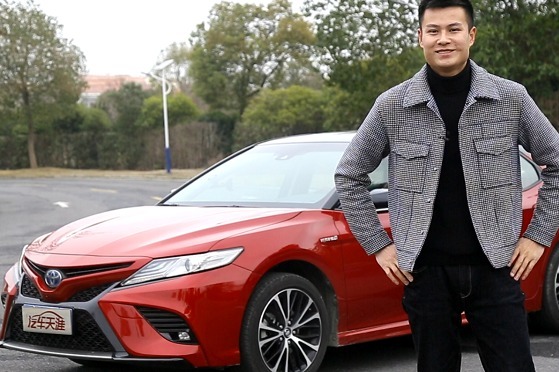 【康康侃车】凯美瑞双擎油耗测试 结果让人大吃一惊？