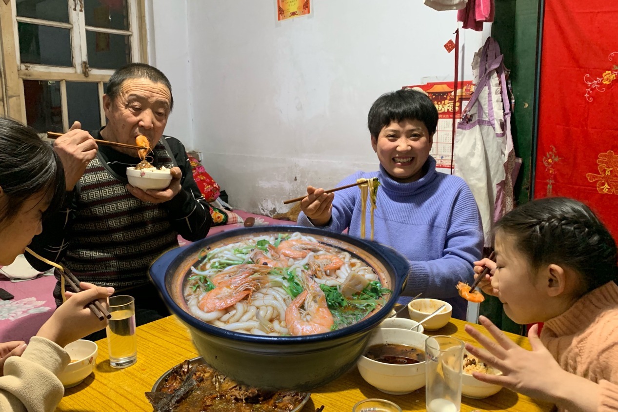 看我们做什么好吃的，满满1锅，营养均衡，补钙益智，好吃还简单