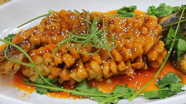 糖醋松子鱼，酸酸甜甜最爱吃，在家可以做一道