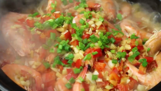 教你大虾新吃法，不水煮不油炸，上桌就被扫光