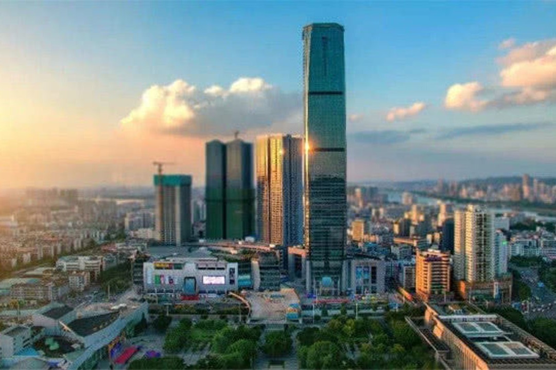 该城市被誉为中国龙城有潜力也有颜值外地游客赞美不已