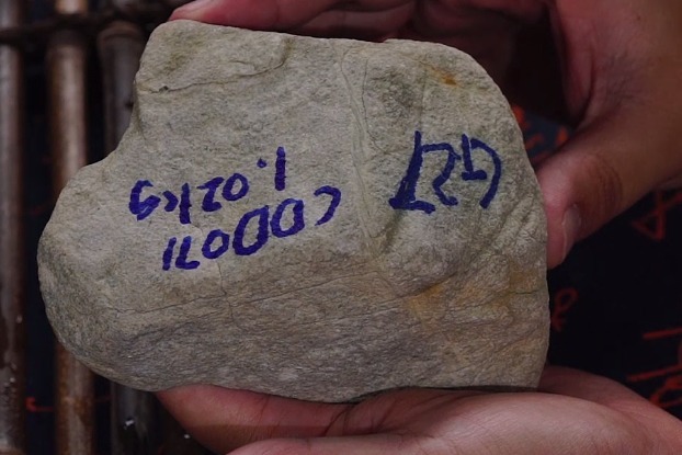 翠多多大胡子讲解翡翠原石,你了解莫西沙的翡