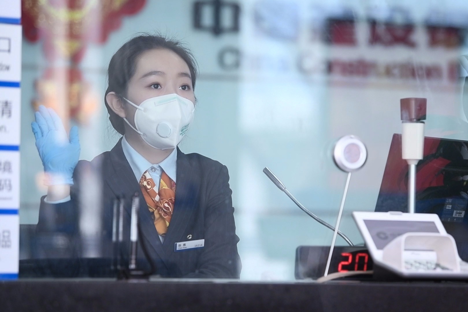 隔着口罩，你也能看到我在微笑