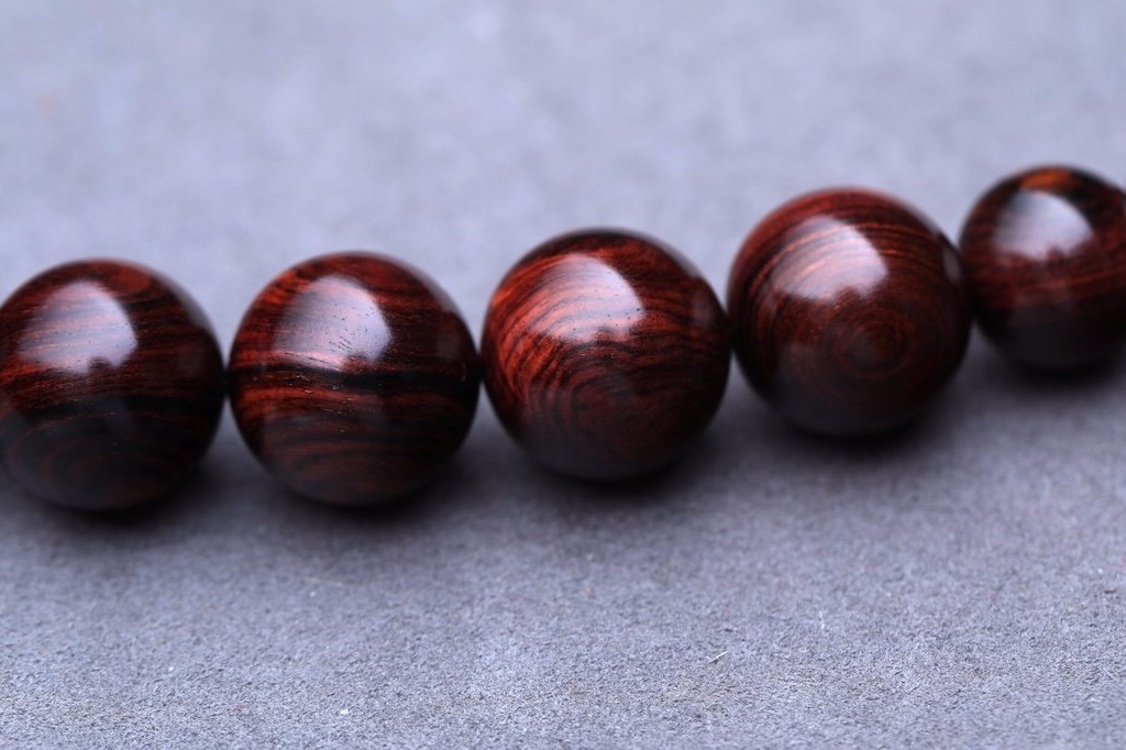 心静时用大珠随参随悟心乱时用小珠平心制性海南黄花梨达摩珠