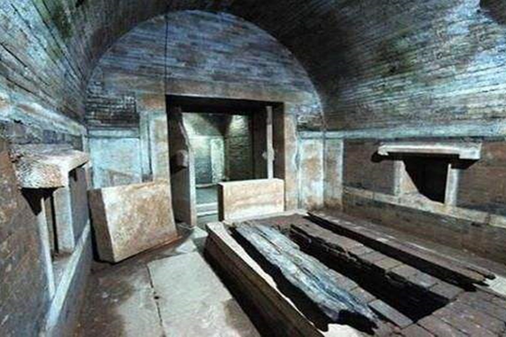 清朝最有权势的太监,死后被赐予高规格葬礼,墓穴内堆满奇珍异宝