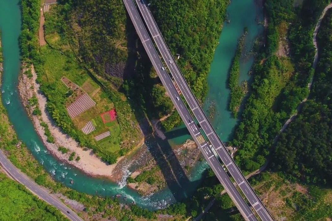 航拍楠溪江高速公路沿途風景猶如人間仙境