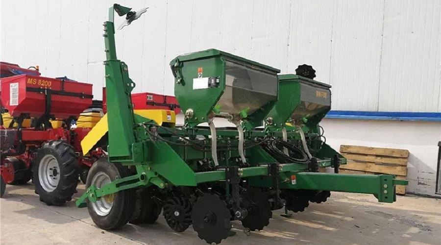 贝克锐斯2bfq-4型施肥播种机,智能高效作业