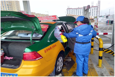 中石化新余仙女湖分公司为的出租车免费消毒