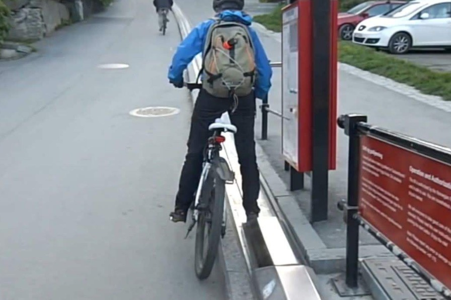 挪威的特隆赫姆市有一个特殊的电梯，专门为自行车骑行者打造