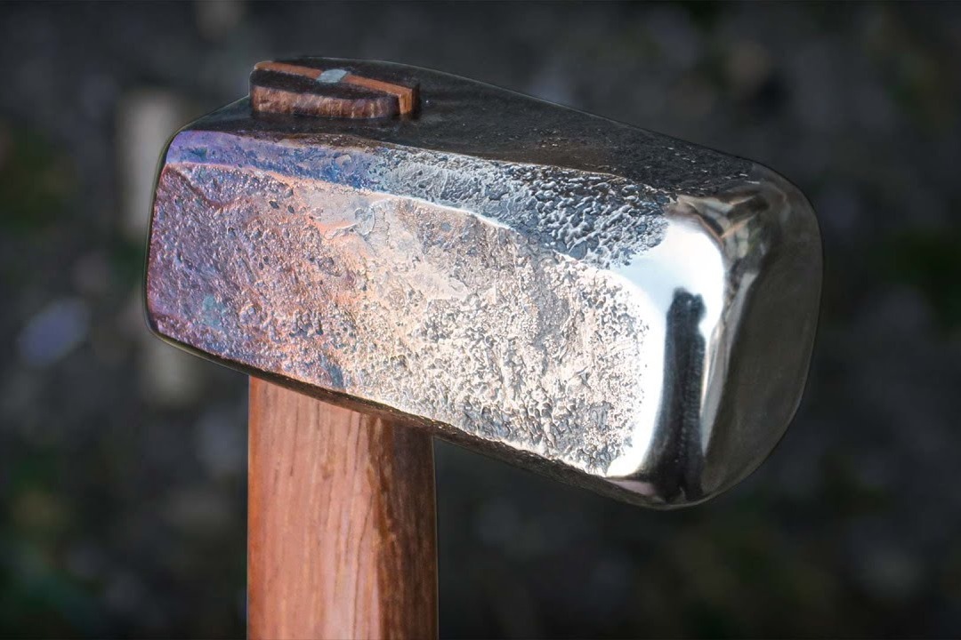 铁匠独出心裁打造的创意锤子,造型很独特,这样的锤子谁用过