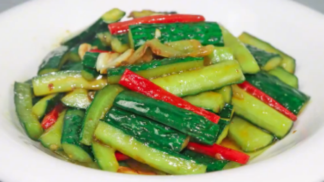 黄瓜这样炒，清脆不蔫，在家也能做
