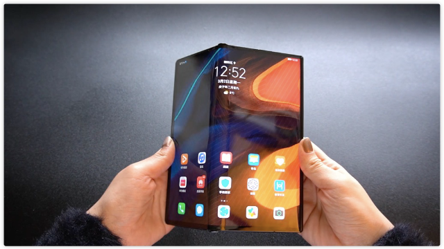 华为Mate Xs评测:折叠手感如何?APP适配怎么