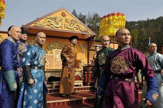 九子夺嫡时,只有此人独来独往,看似表面与世无争,实则城府最深